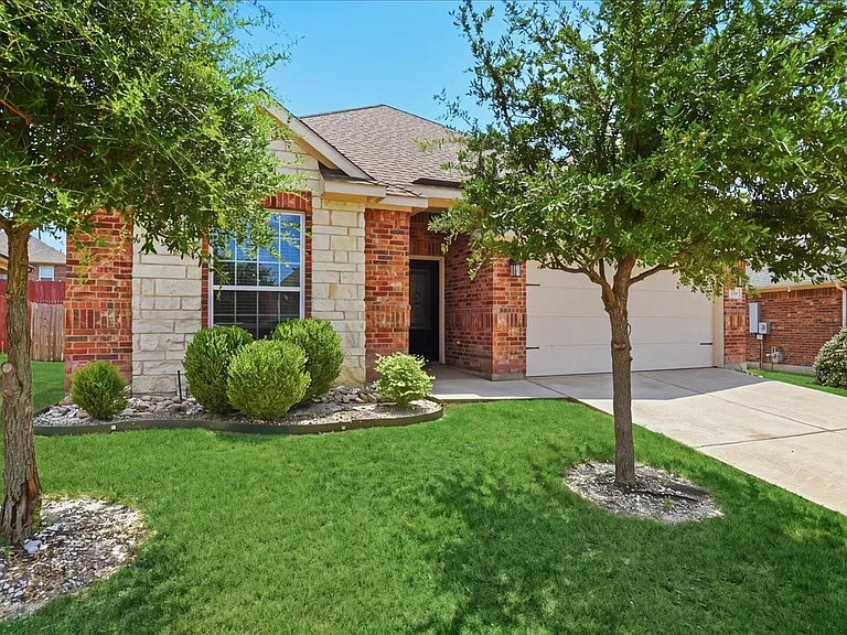 411 Winchester Dr — Photo 27