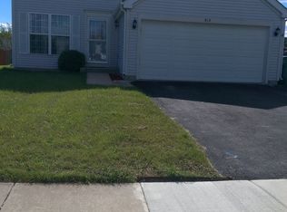 819 Mission Blvd, Joliet, IL 60436