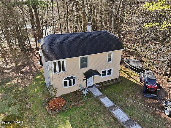 4th image of 461 Woodland Ave