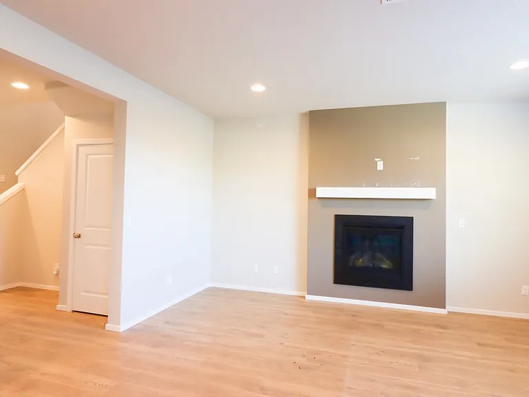 61581 SE Lorenzo Dr — Photo 2