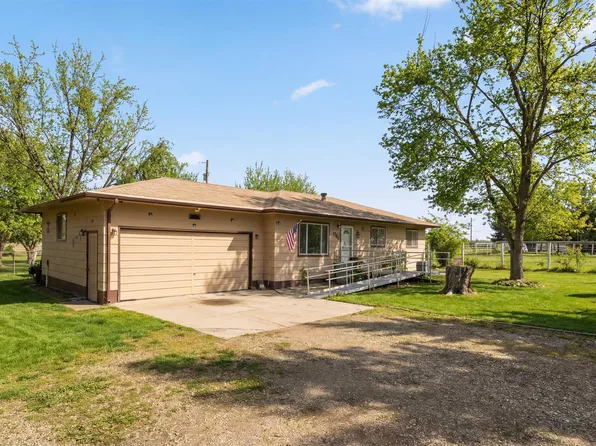 19076 Pleasant Ave, Caldwell, ID 83607
