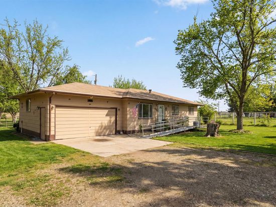 19076 Pleasant Ave, Caldwell, ID 83607