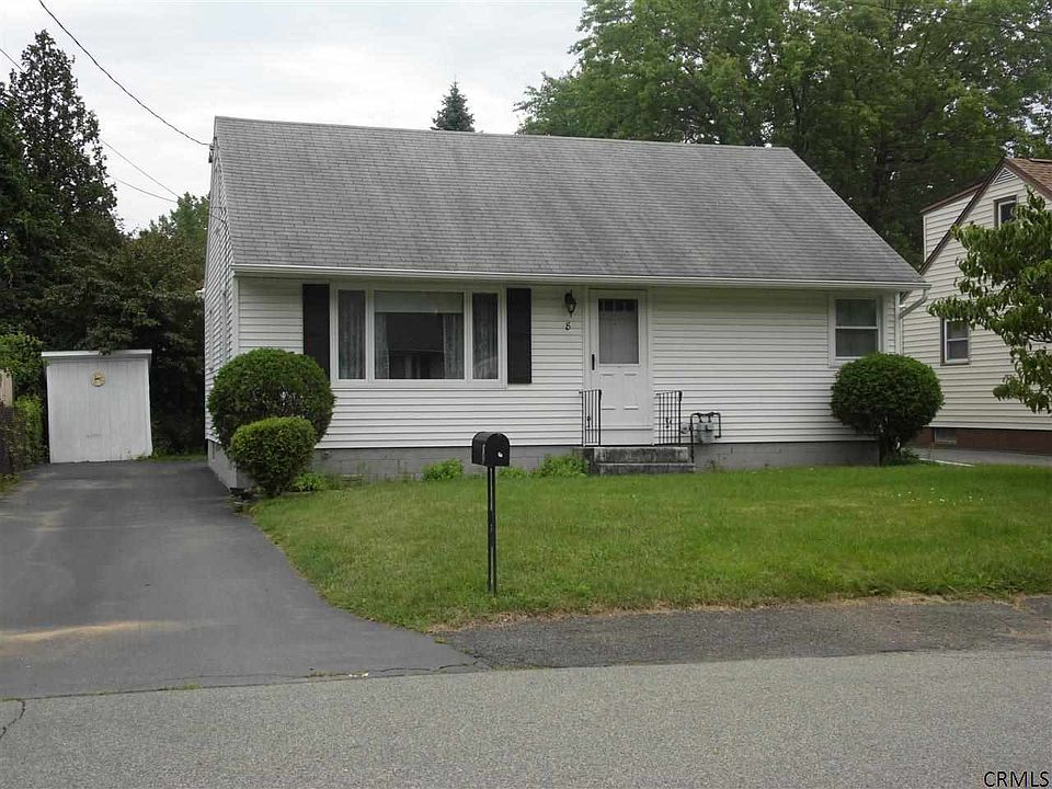 1st image of 8 Myers Ct