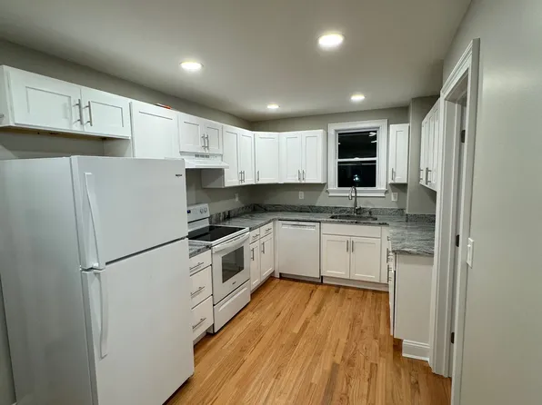 403 West St APT 1, Bristol, CT 06010