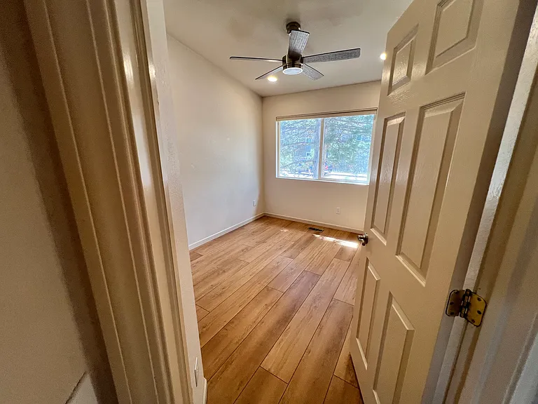 2070 Gonzaga Point — Photo 26