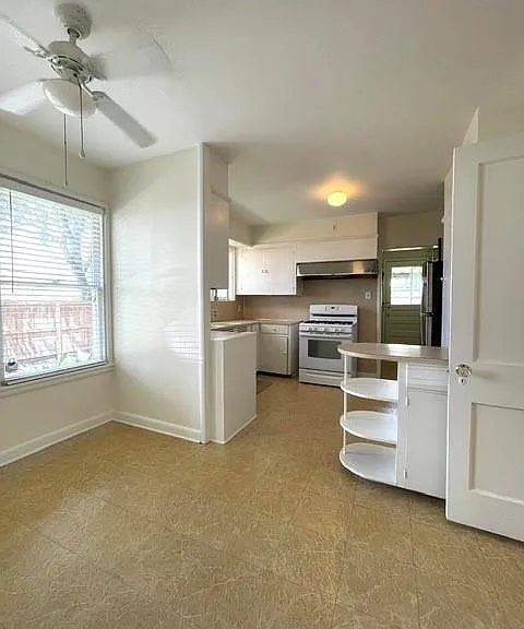 2102 Milford St #1 — Photo 9
