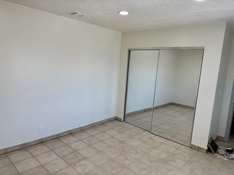 8930 S Vermont Ave — Photo 5