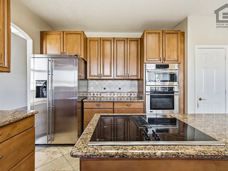 6288 W Rose Garden Ln — Photo 17