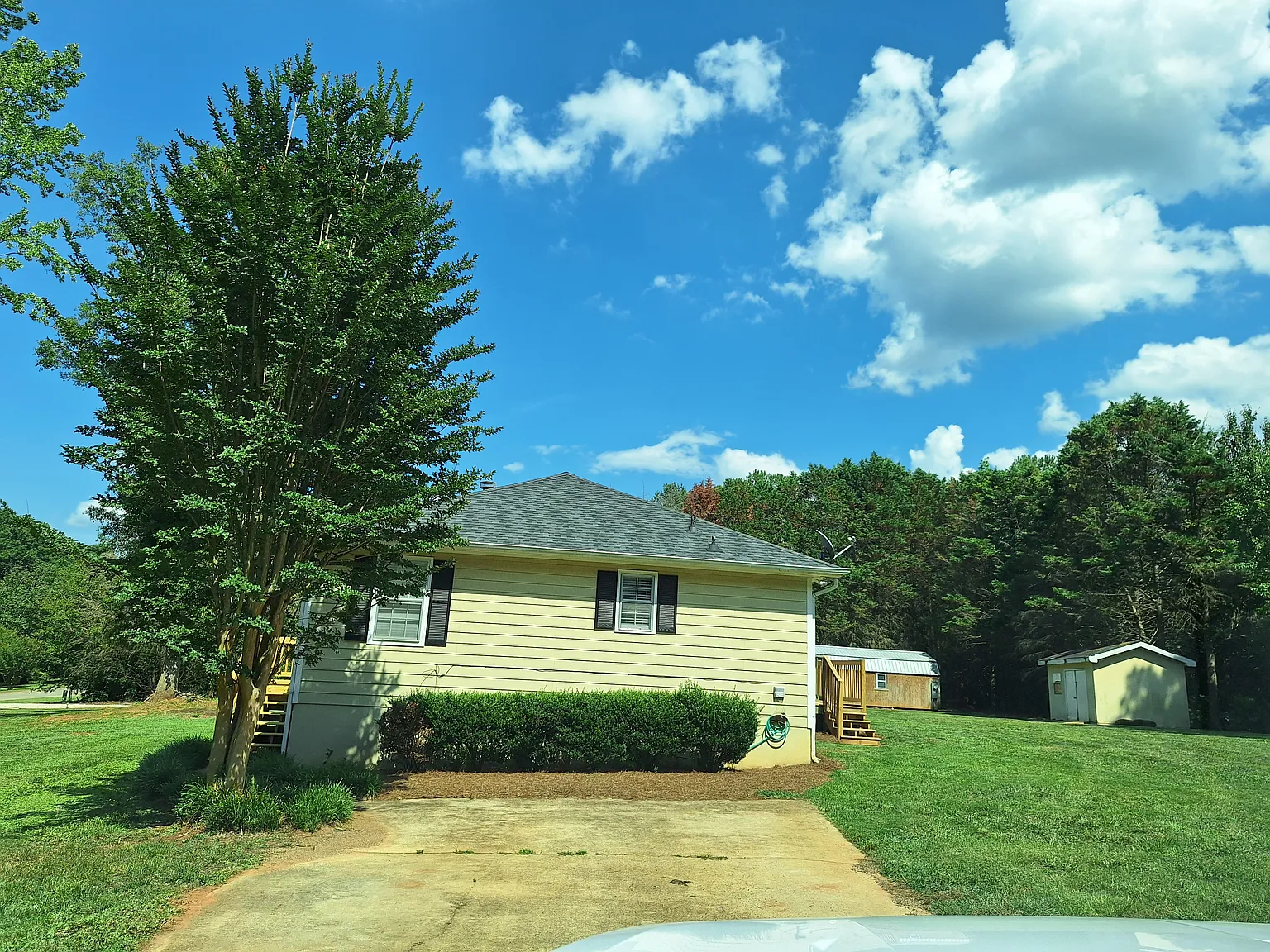 3 bed, 1188 sqft, $2,225 — Photo 2