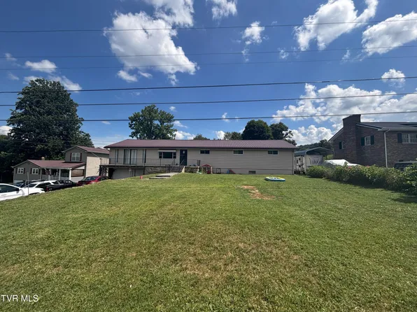 6002 Mew Rd, Castlewood, VA 24224