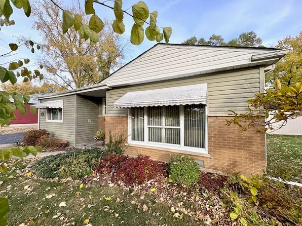 6417 Dunham Rd, Downers Grove, IL 60516