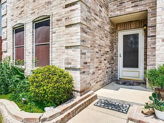 4th image of 5341 Emmeryville Ln