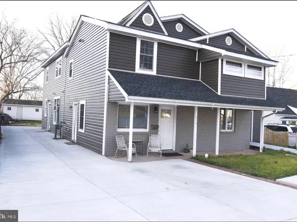 216 Colfax Ct, Manassas Park, VA 20111