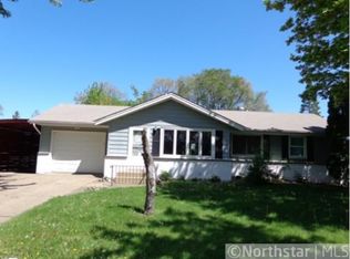 517 Manor Dr NE, Spring Lake Park, MN 55432