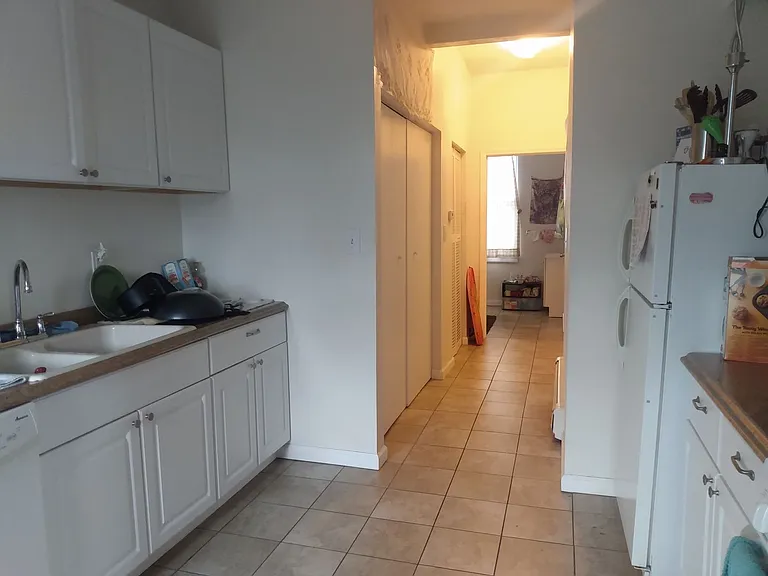 1831 arington ave — Photo 6