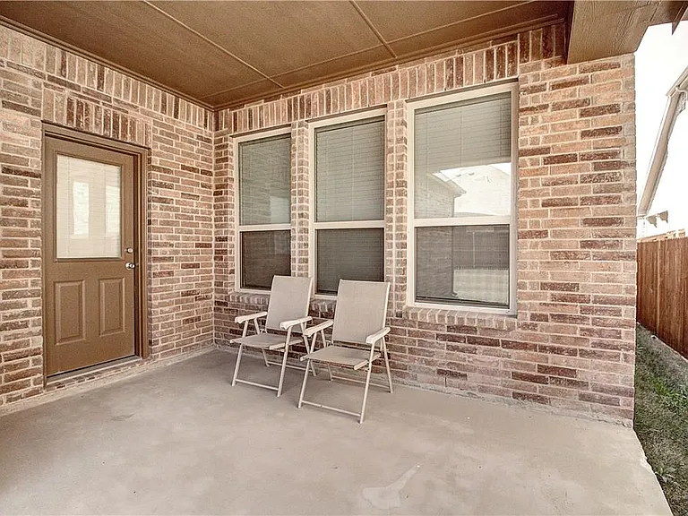 1968 Marble Ln — Photo 9