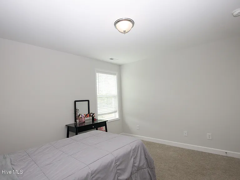 88 Kensington Dr — Photo 39