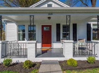 1828 Vinson St, Staunton, VA 24401