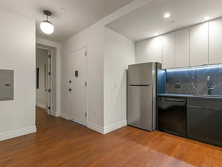 107 Court St #101 — Photo 5