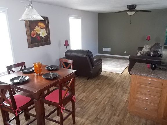 2nd image of 2574 Huntington Park Dr