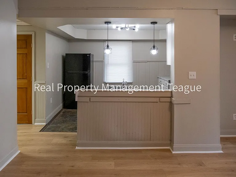 1 South Main — Photo 7