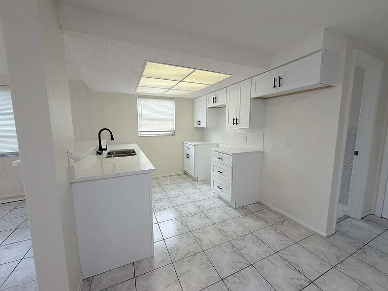11701 Alpine Pkwy — Photo 5