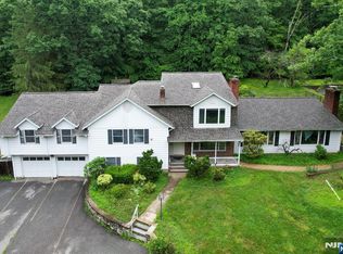 105 Ricker Dr, Ringwood, NJ 07456
