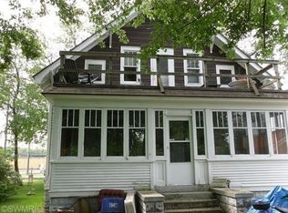 471 E 8th St, Holland, MI 49423