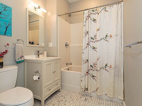 4th image of 1 Saint Clare Rd APT 8