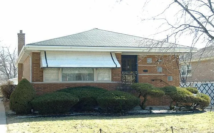 15119 Grant St photo 1
