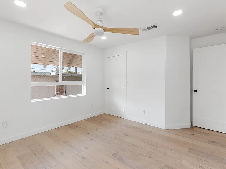 1766 W 25th St #2 — Photo 17