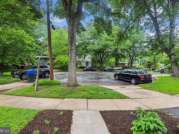 5th image of 3920 Denfeld Ct