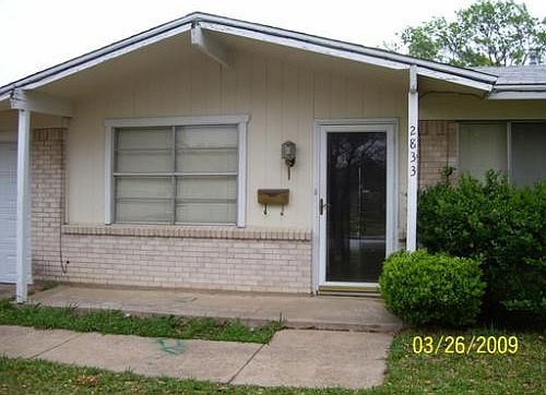1st image of 2833 Lowell Dr