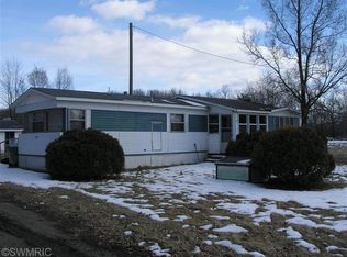 64121 Lutz Rd, Constantine, MI 49042