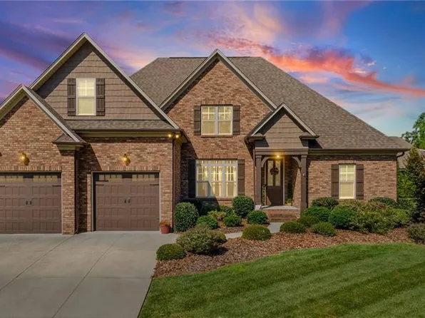 161 Winged Foot Ct, Winston Salem, NC 27107