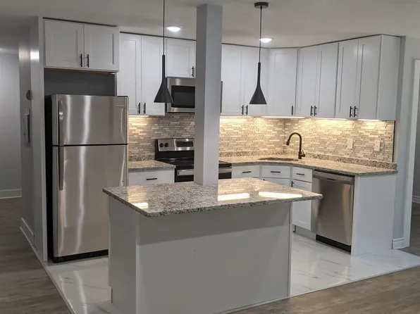 36 Old Pepperidge Ln #A7, Wethersfield, CT 06109