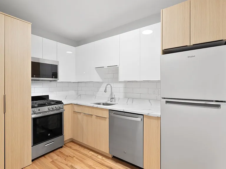 1625 W Howard St — Photo 10