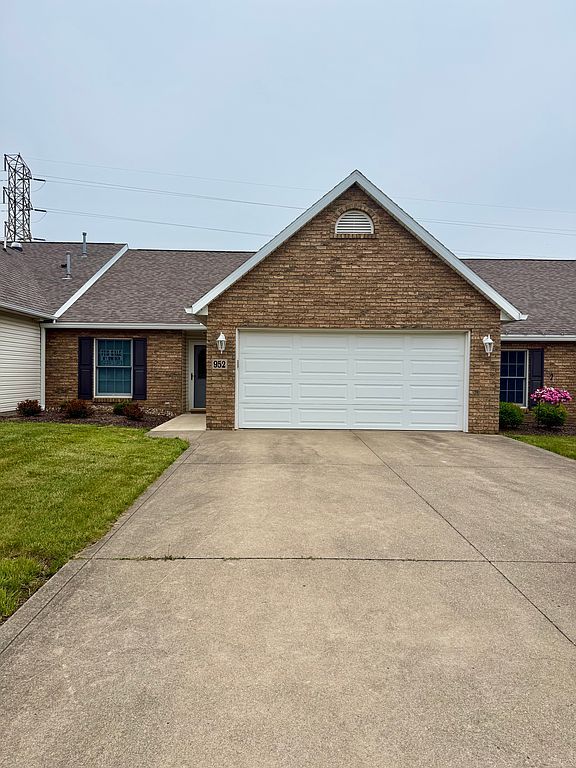 952 Oakbrook Dr - Property Image
