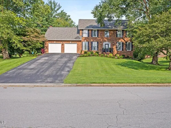 3412 Pine Timbers Dr, Johnson City, TN 37604