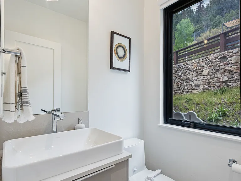 215 S Sunset Ridge Dr — Photo 7