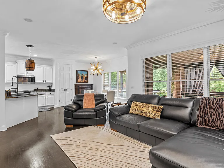 808 Gunpowder Dr — Photo 5