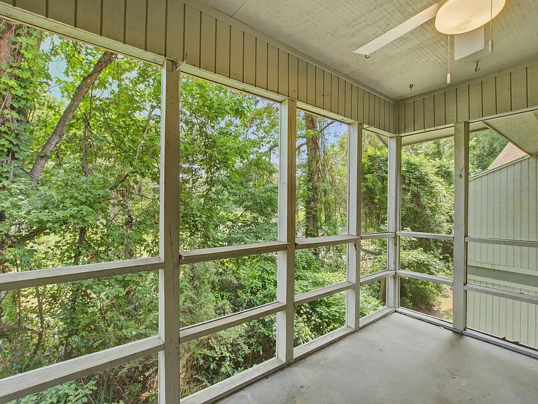 2741 Jobee Dr — Photo 23