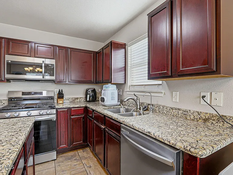 4613 Al Hernandez St — Photo 11