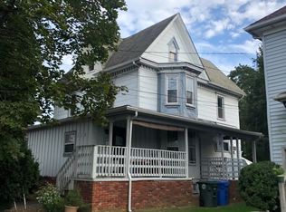 208 High St W, Glassboro, NJ 08028