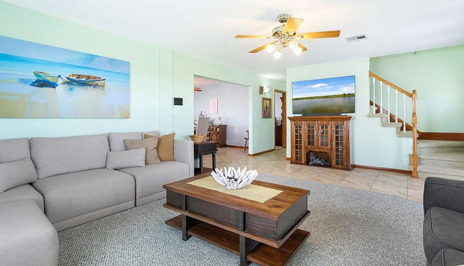 3 bed, 2.0 bath, 2098 sqft, $6,523 — Photo 1