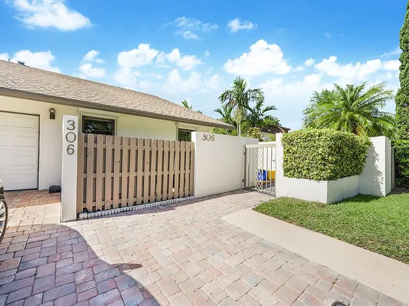 306 SW 27th Ter, Delray Beach, FL 33445