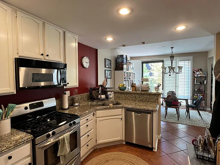 3503 Voyager Cir — Photo 7