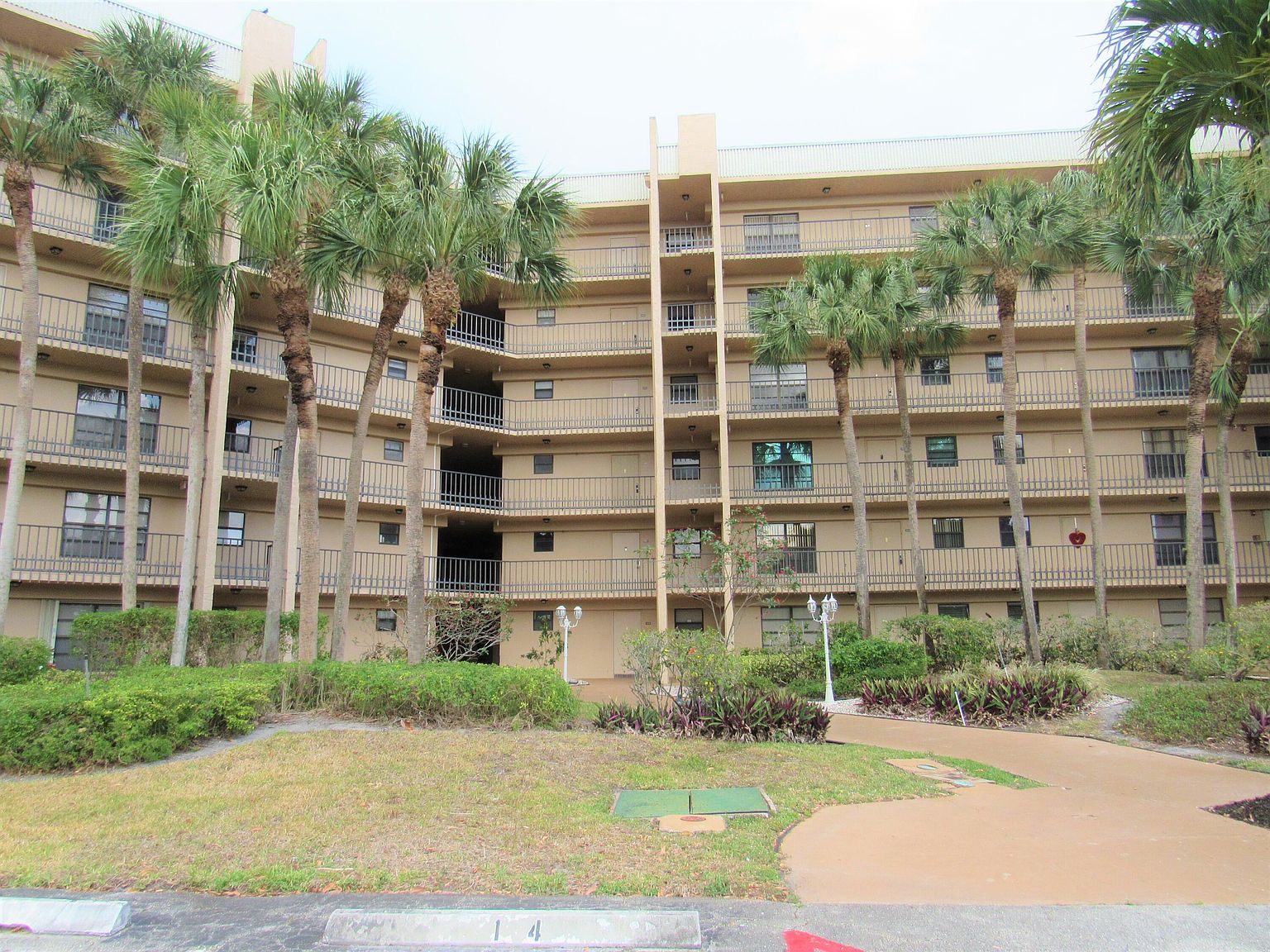 4640 Lucerne Lakes Boulevard #206