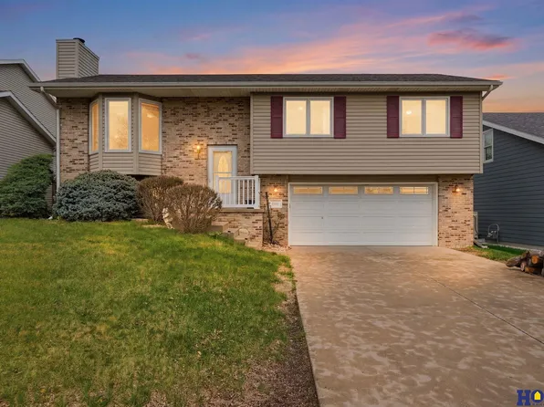 2330 Greenspire Cir, Lincoln, NE 68521