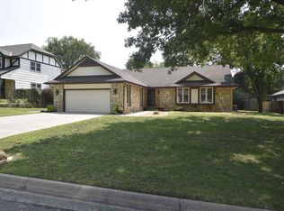 1407 E Walnut Grove Rd, Derby, KS 67037